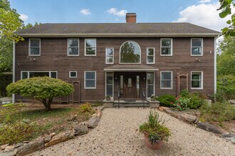 150 West Ln in Guilford, CT - Building Photo - Building Photo