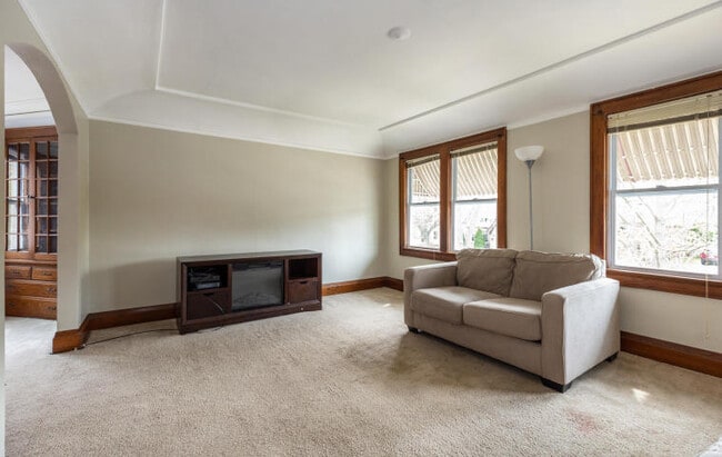 2664 N 61st St in Milwaukee, WI - Building Photo - Building Photo