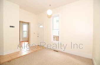 1015 13th Ave SE in Minneapolis, MN - Building Photo - Building Photo