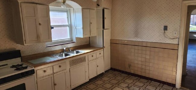 8506 Drury Ln in St. Louis, MO - Building Photo - Building Photo