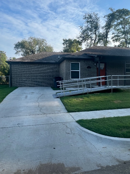 1313 E Ute St in Tulsa, OK - Building Photo