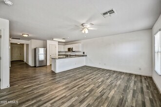 211 Azteca Dr in Eloy, AZ - Building Photo - Building Photo