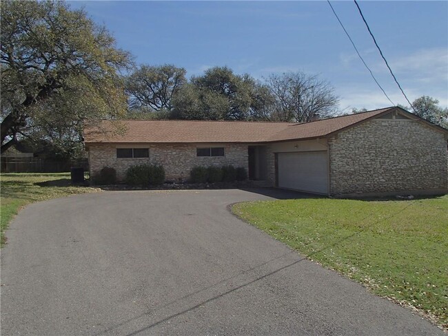 708 Oak Crest Ln in Georgetown, TX - Building Photo - Building Photo