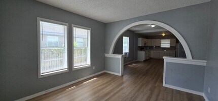 8310 N 13th St in Tampa, FL - Building Photo - Building Photo