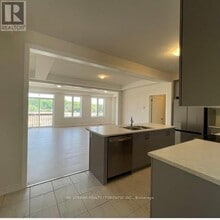 47 Kenneth Rogers Cres in East Gwillimbury, ON - Building Photo - Building Photo