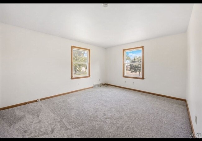 5696 Caughdenoy Rd in Clay, NY - Building Photo - Building Photo