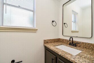 8231 Bo Jack Dr in Houston, TX - Building Photo - Building Photo