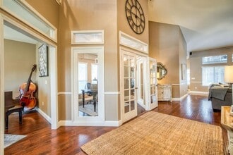 330 W Loyola Ave in Clovis, CA - Building Photo - Building Photo