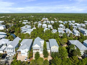 470 Gulfview Cir in Santa Rosa Beach, FL - Foto de edificio - Building Photo