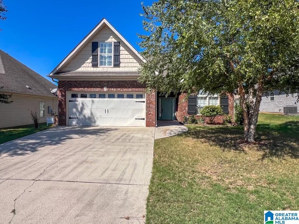 2030 Hidden Forest Ln in Montevallo, AL - Foto de edificio