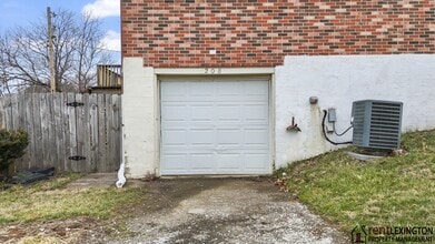 208 Grayson Ct in Lexington, KY - Building Photo - Building Photo