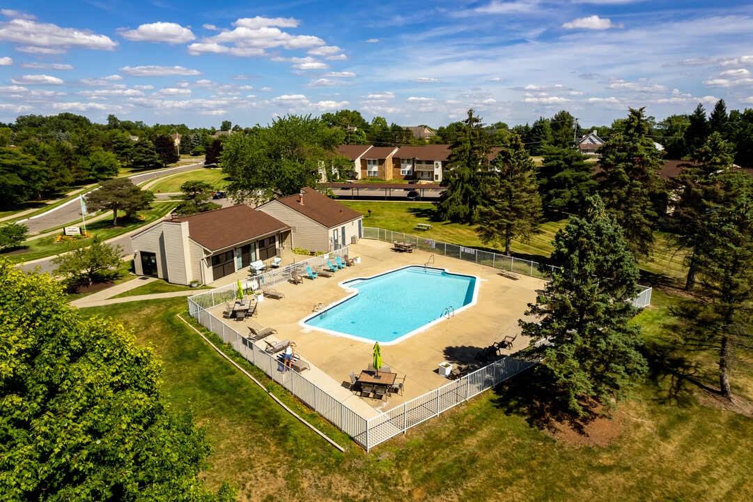 Westgate VI in Novi, MI - Building Photo
