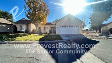 19561 Rolling Green Dr in Apple Valley, CA - Foto de edificio - Building Photo
