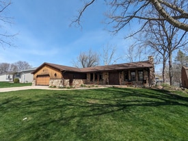 1360 Holiday Ave in Green Bay, WI - Building Photo