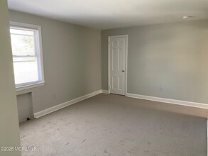 20 Oldfield Pl in Red Bank, NJ - Building Photo - Building Photo
