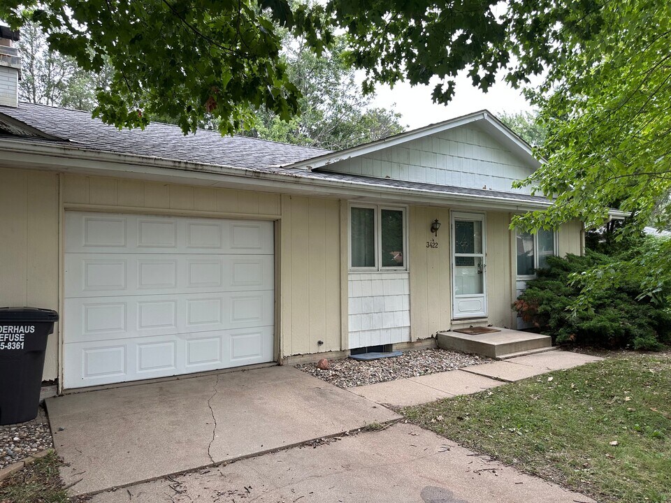 3420 Allendale Dr in Lincoln, NE - Building Photo