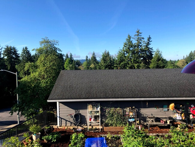 1727 N 12th St in Washougal, WA - Building Photo - Building Photo