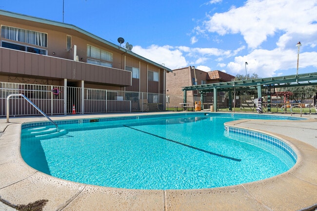 Wilson Garden in Banning, CA - Building Photo - Building Photo