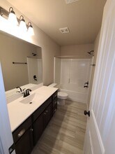 1008 Hickory Creek Dr in Yukon, OK - Building Photo - Building Photo