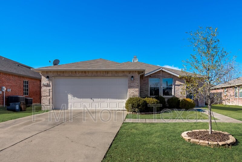 2641 Salt Maker Way in Little Elm, TX - Building Photo