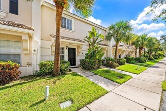 5052 Palmbrooke Cir in West Palm Beach, FL - Building Photo - Building Photo