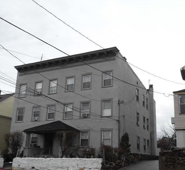 61-63 Horton Ave in New Rochelle, NY - Foto de edificio - Building Photo