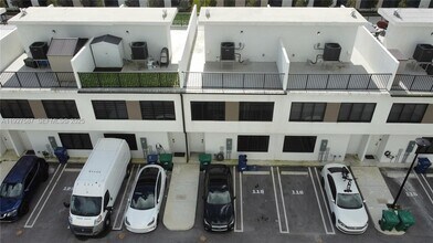 14573 SW 261st Terrace in Princeton, FL - Building Photo - Building Photo