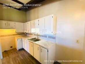 511 Wrexham Ave SW in Massillon, OH - Building Photo - Building Photo