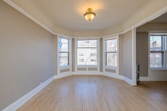 Pasadena Apartments in Milwaukee, WI - Foto de edificio - Interior Photo