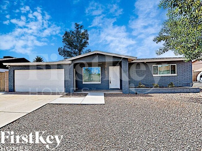 property at 11438 N 44th Ave