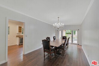 11182 W Sunset Blvd in Los Angeles, CA - Building Photo - Building Photo