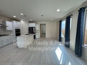 3540 E Tina Dr in Phoenix, AZ - Building Photo - Building Photo