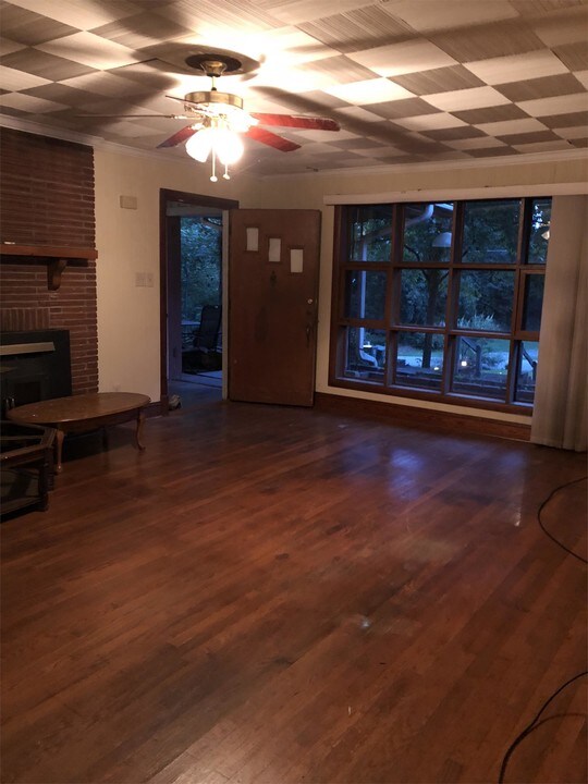 105 Pineland Cir-Unit -1 in Raleigh, NC - Building Photo