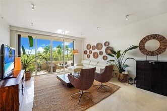 151 Crandon Blvd in Key Biscayne, FL - Building Photo - Building Photo