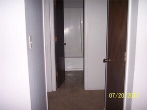 211 S Carl St in Siloam Springs, AR - Building Photo - Building Photo