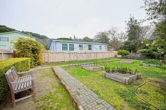 893 Tiburon Blvd in Tiburon, CA - Building Photo - Building Photo