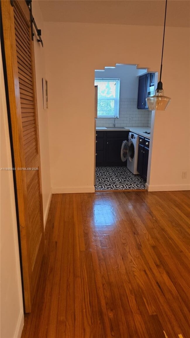 10072 E Bay Harbor Dr in Bay Harbor Islands, FL - Building Photo - Building Photo