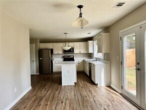 11655 Carriage Park Ln in Duluth, GA - Building Photo - Building Photo