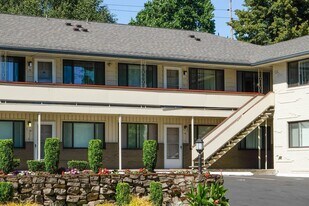 1921 NE Schuyler St in Portland, OR - Building Photo