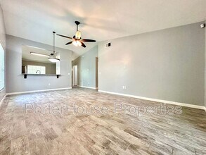 818 Maple Forest Dr in Orlando, FL - Building Photo - Building Photo