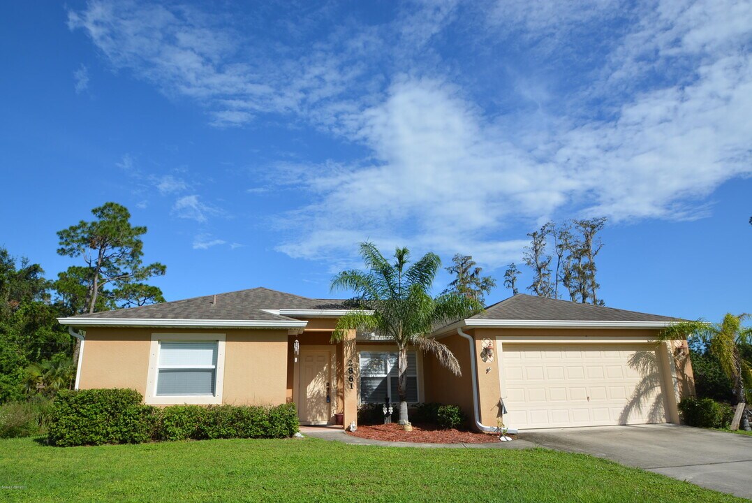 2861 Emerson Dr SE in Palm Bay, FL - Building Photo