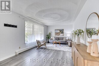 80 Westwood Dr in Kitchener, ON - Building Photo - Building Photo