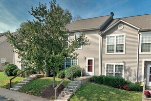 119 Waterbury Ct in Charlottesville, VA - Building Photo