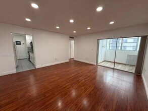 750 NW 43rd Ave in Miami, FL - Building Photo - Building Photo