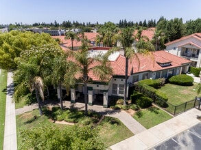 1542 E Alluvial Ave, Unit 128 in Fresno, CA - Building Photo - Building Photo