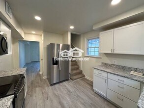 8521 Main St in Ellicott City, MD - Building Photo - Building Photo