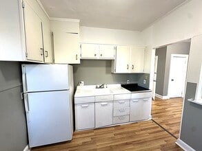 1076 Washington St in Norwood, MA - Building Photo - Building Photo