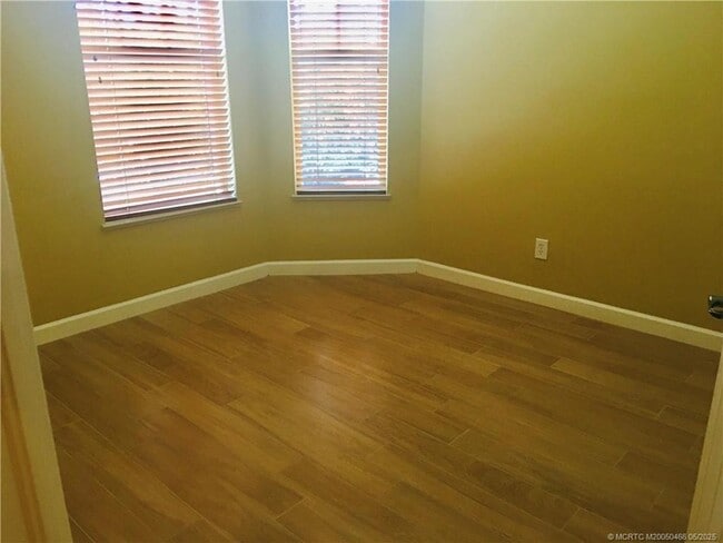 3582 SW Sawgrass Villas Dr in Palm City, FL - Building Photo - Building Photo