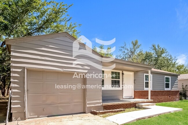 property at 4633 N St Louis Ave