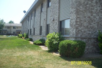 Annandale Square Apartments in Annandale, MN - Foto de edificio - Building Photo